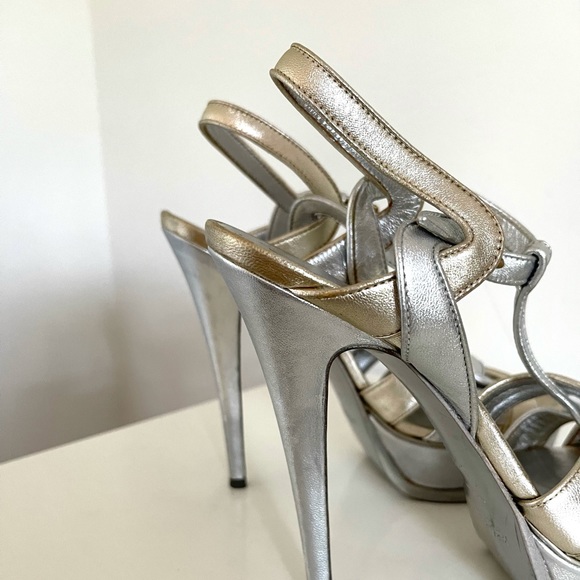 ⛔️SOLD⛔️YSL metallic tribute heels - Picture 10 of 17